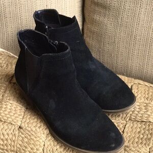 Kenzie bootie travel vacay date night Easter Sunday brunch farmer’s market